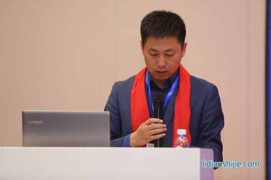 秘書長許剛向大會作了協(xié)會《18年工作報(bào)告和19年工作計(jì)劃》,報(bào)告深入徹底,逐條的列明了18年秘書處所做的工作和19年我們想要做的工作