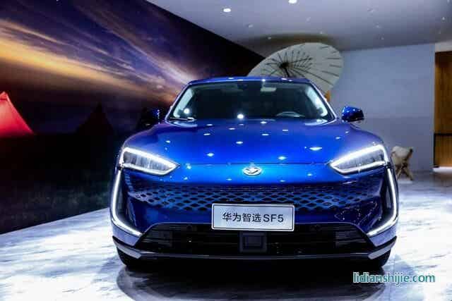 比亞迪靠汽車技術(shù)創(chuàng)新銷量暴漲，自動駕駛卻難助華為打開局面