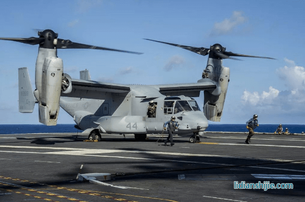 MV-22魚(yú)鷹側(cè)轉(zhuǎn)旋翼機(jī)