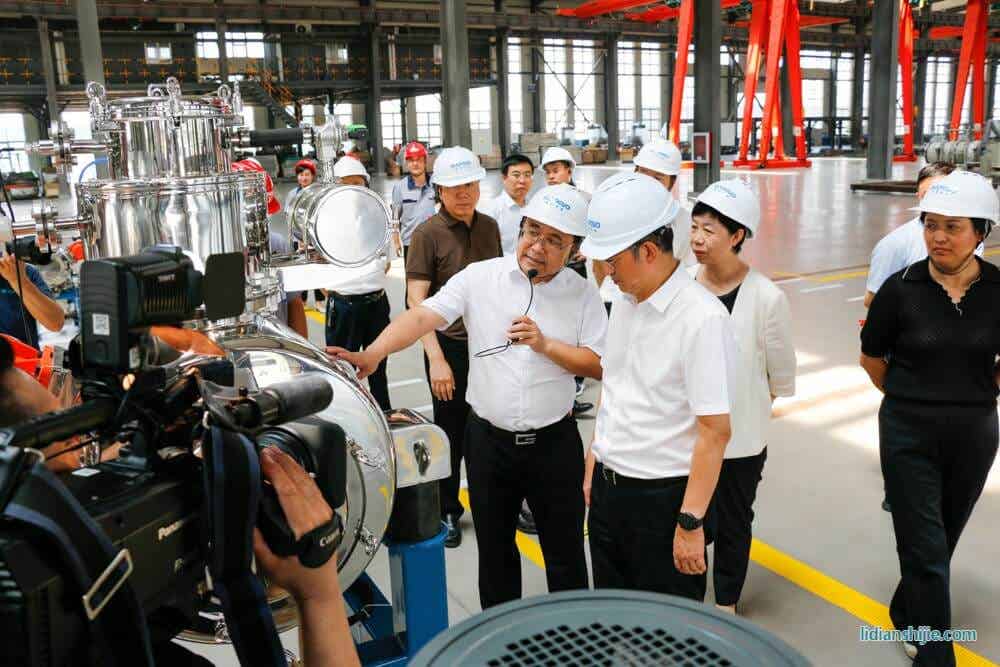 秦皇島市長蒞臨曼國裝備調(diào)研指導(dǎo)工作