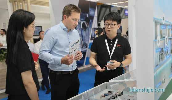 億緯鋰能攜全場(chǎng)景鋰電池方案亮相歐洲電池展