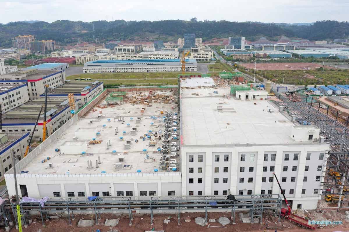 宜賓鋰寶鋰電正極材料項目二期二標(biāo)段迎來全面封頂